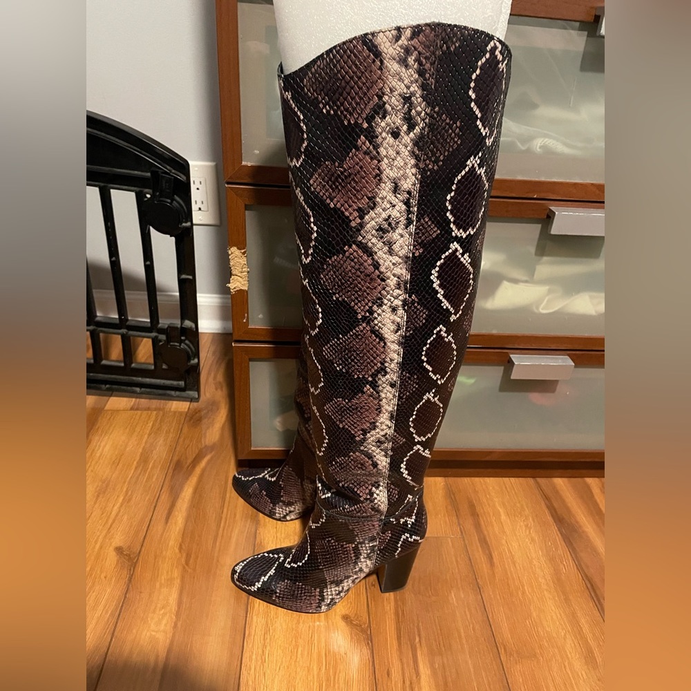 Snake skin